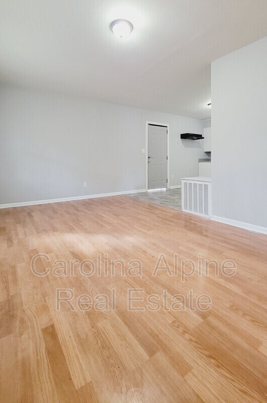 Foto del edificio - 516 E Peachtree St