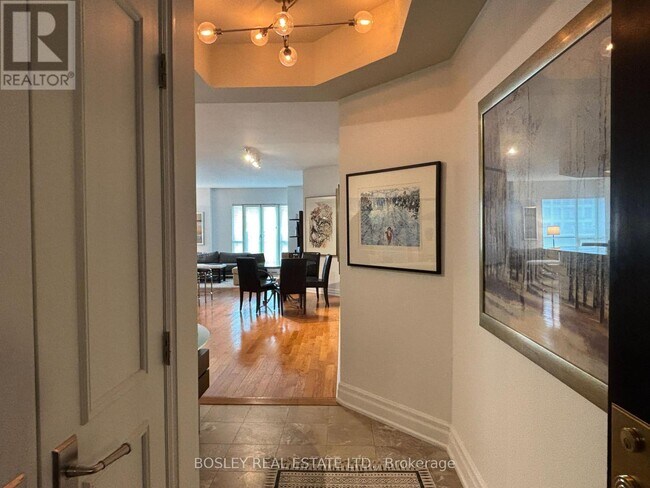 Building Photo - 38-638 Avenue Rd