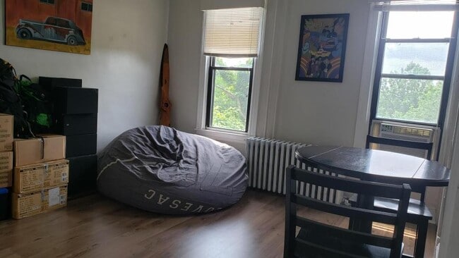 Photo - 5158 Hillcrest St House