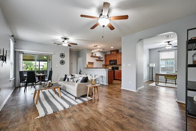 Building Photo - 451 New Bridge Dr