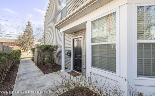 Building Photo - 224 S Bridge Ave