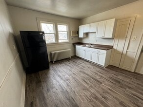 Building Photo - 5113 25th Ave