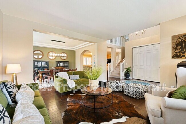 Building Photo - 2402 Palomino Dr