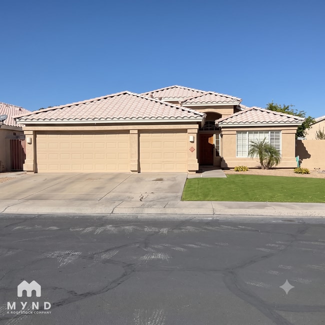 Building Photo - 6628 W Louise Dr