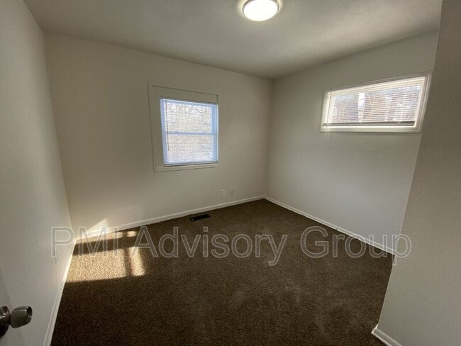 Foto del edificio - 1904 SE Pennsylvania Ave