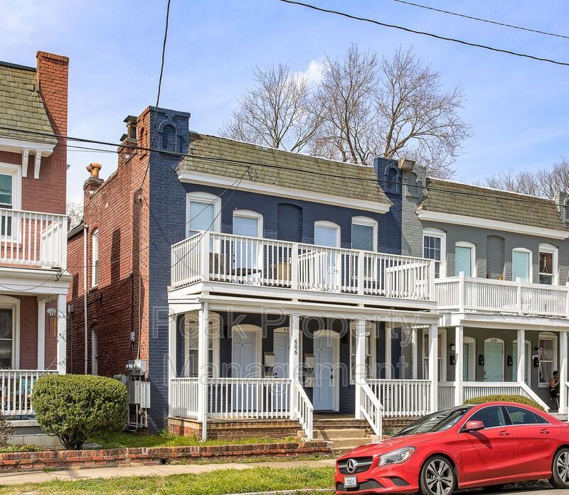 Primary Photo - 606 N 32nd St