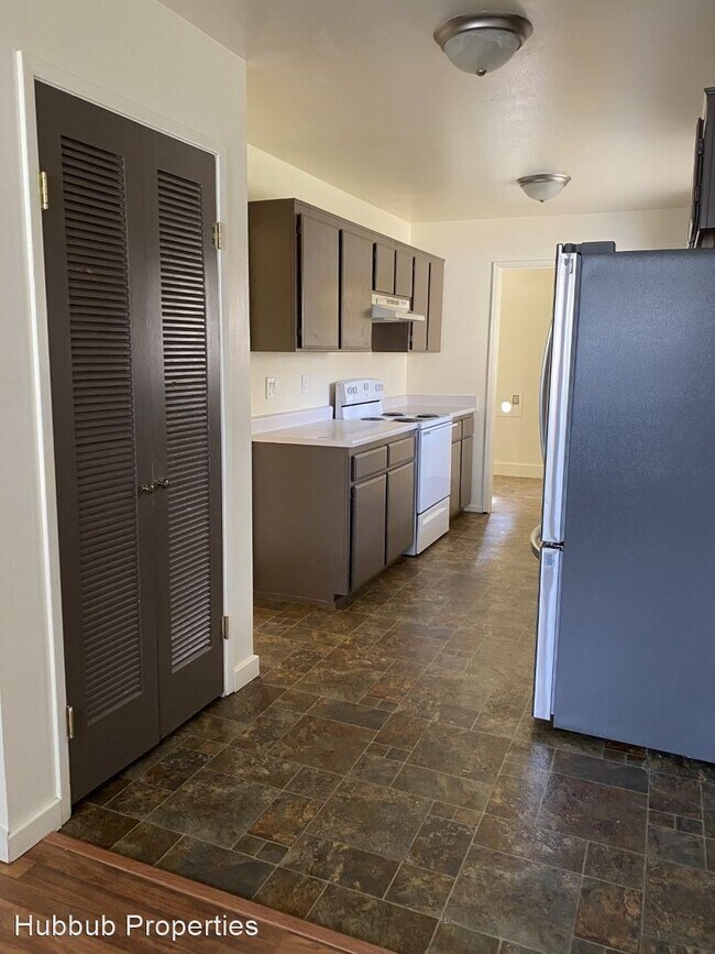 Foto del edificio - 3 br, 1.5 bath House - 2409 Belladonna St