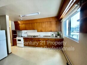 Building Photo - 11610 124 St