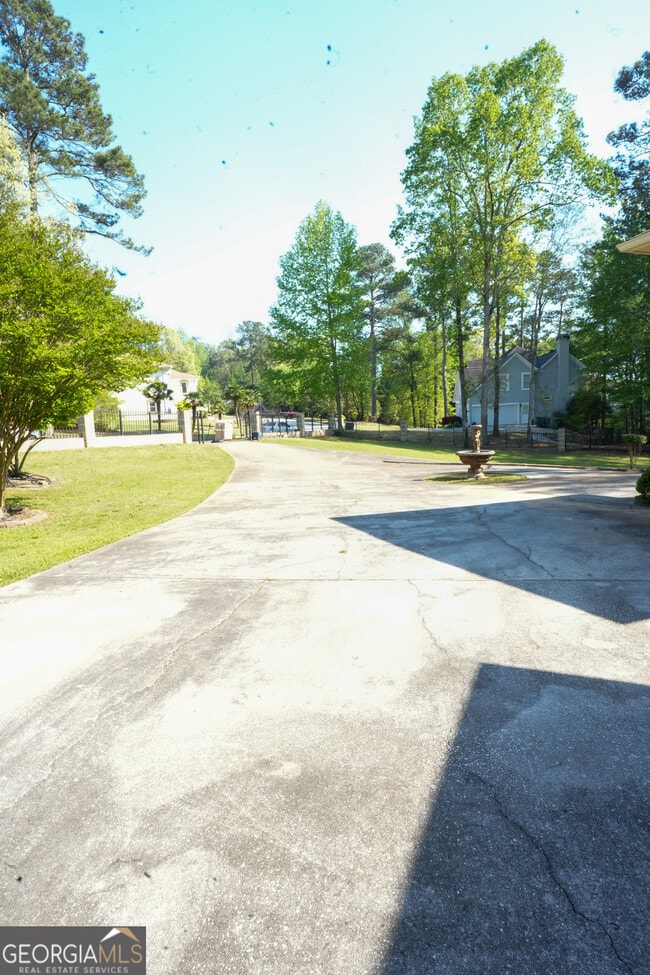 Foto del edificio - 1010 Forest Overlook Dr SW