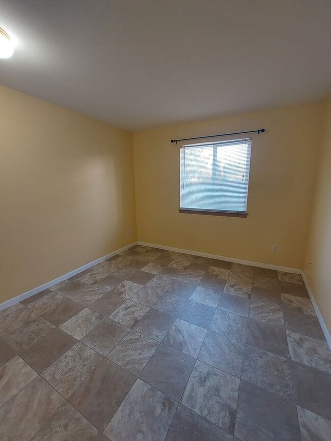 Building Photo - 1703 &amp; 1705 Texas Street