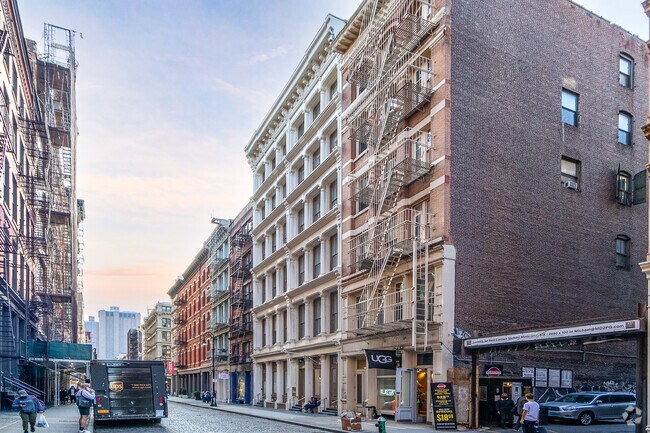 Building Photo - 77 Mercer St