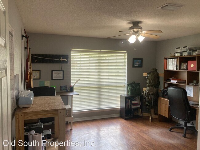 Building Photo - 4 br, 2 bath House - 4688 Thousand Oaks Blvd