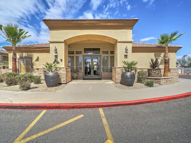 Foto del edificio - 2134 E Broadway Rd