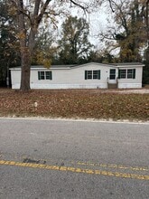 Building Photo - 225 N Metts St