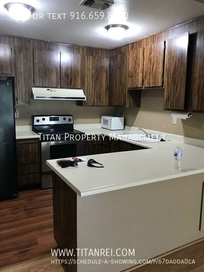 Building Photo - 4043 Tresler Ave