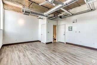 Building Photo - 1403 Corinth St
