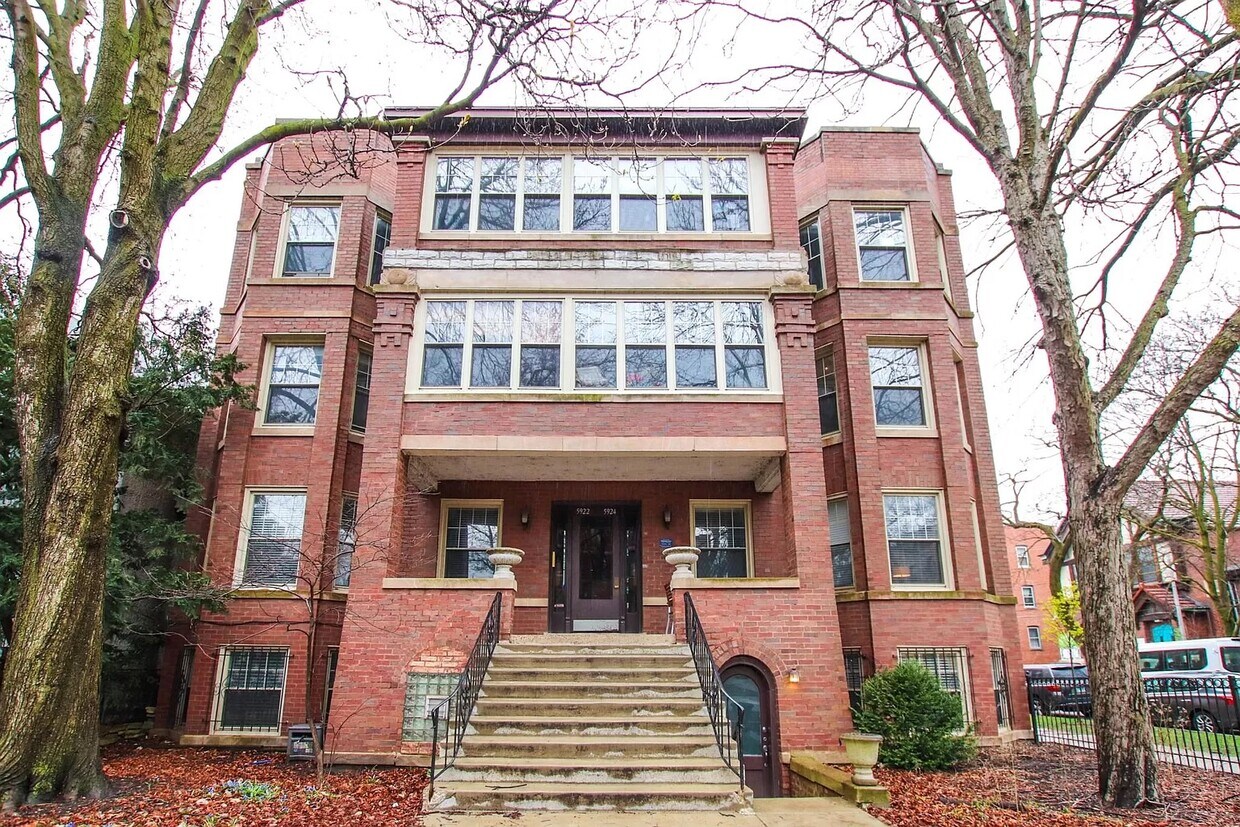 Foto principal - 5922 N Magnolia Ave