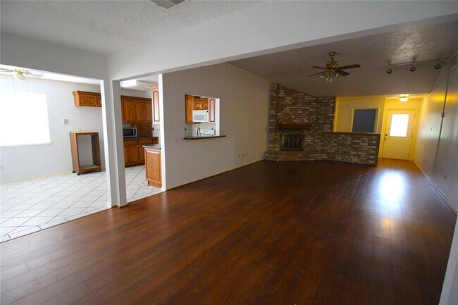 Foto del edificio - 935 Valley Ranch Dr