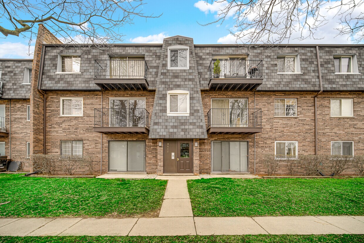 9412 Bay Colony Dr Unit 2S, Des Plaines, IL 60016 Condo for Rent in Des Plaines, IL