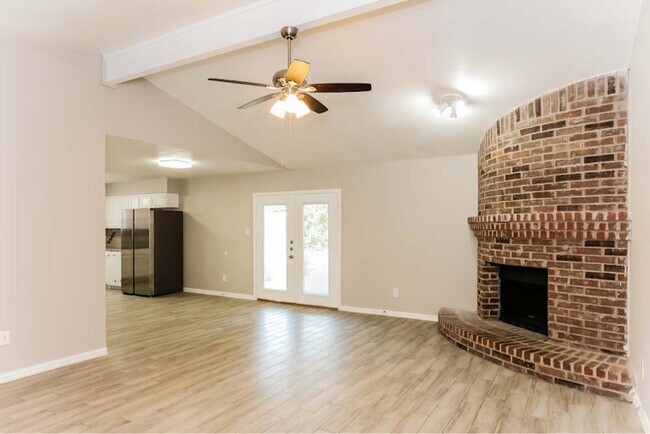 Foto del edificio - 6227 Hott Springs Dr