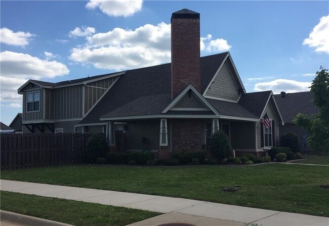 Building Photo - 3801 S W Capstone Ave