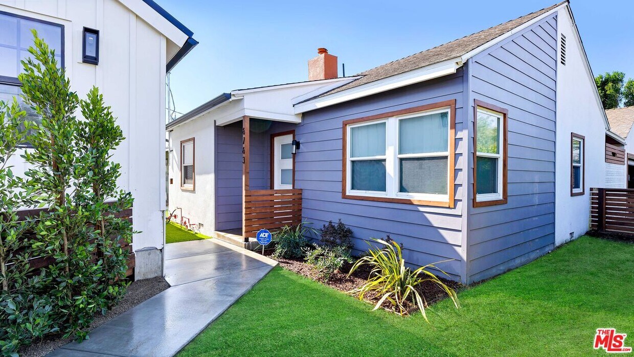 Foto principal - 6765 Case Ave