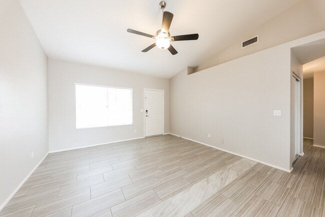 Building Photo - 8609 W Townley Ave