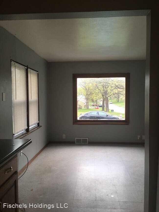 Building Photo - 3 br, 1 bath House - 1324 Stratford