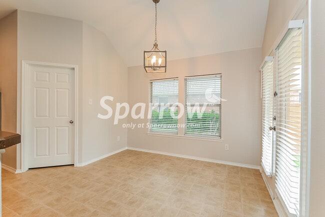 Building Photo - 1007 Spofford Drive