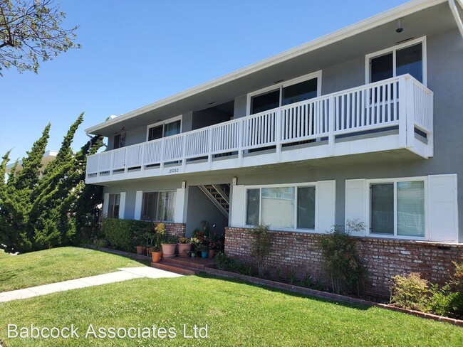 Foto del edificio - 25252 Bigelow Rd