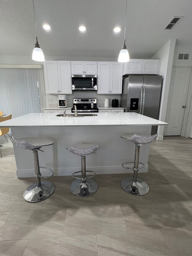 Foto del edificio - 14107 SW 33rd Court Rd