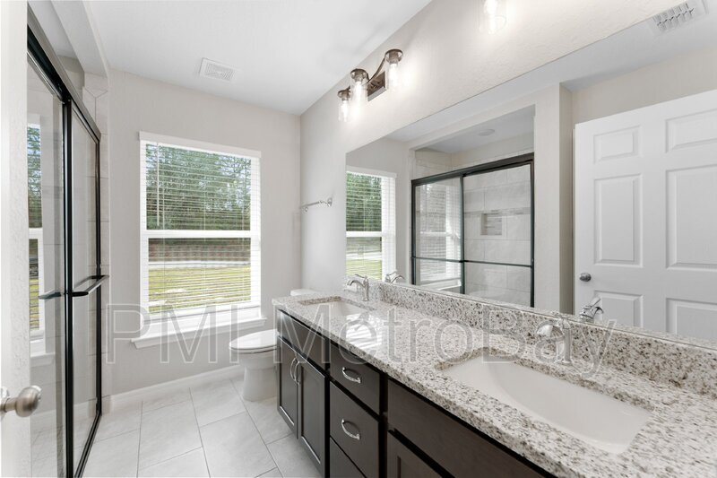 Primary Photo - 9461 N Sandree Dr