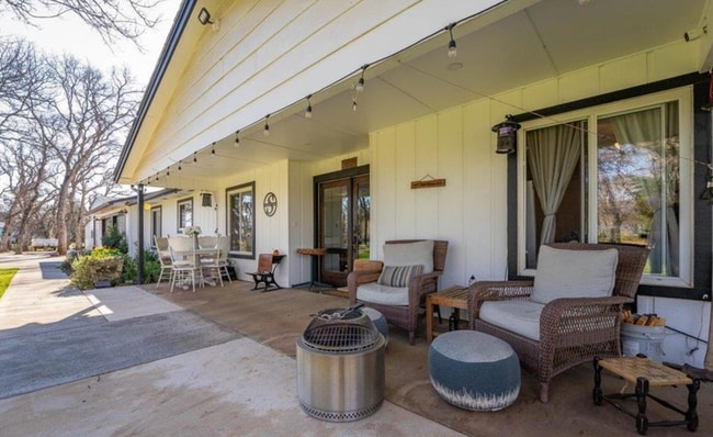 Building Photo - A Private Oasis with Unmatched Amenities 4...