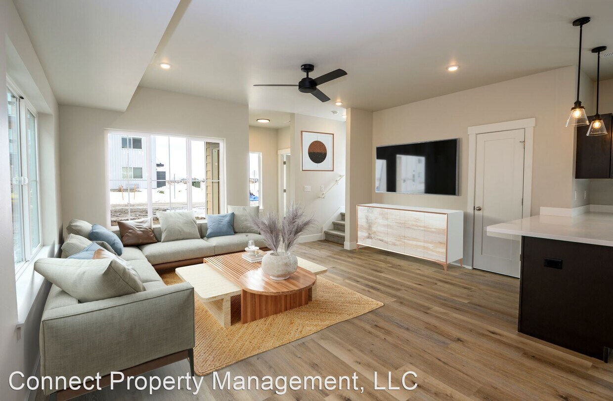 Foto principal - 3 br, 2.5 bath House - 410 Pond Lily