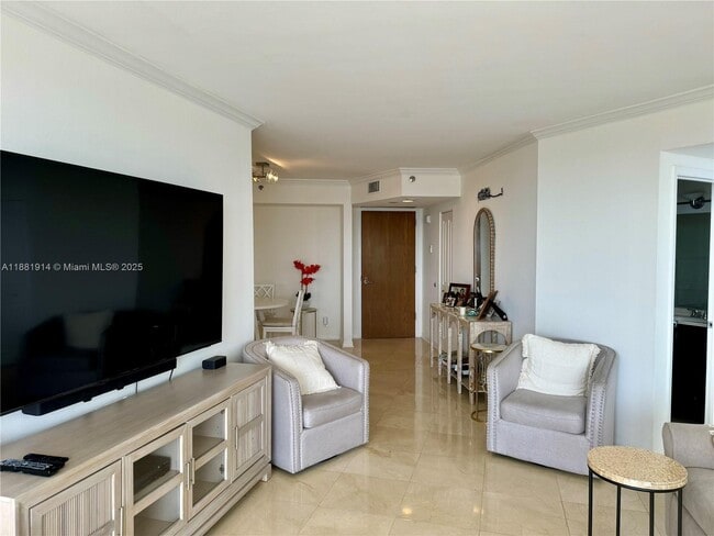 Foto del edificio - 1000 E Island Blvd