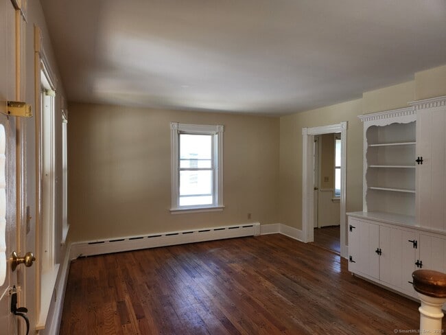 Building Photo - 58 Willington Ave
