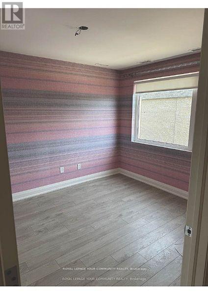 Building Photo - 1929 Avenue Rd