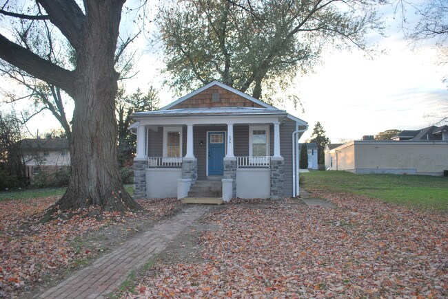 Foto del edificio - 606 Stevens Ave