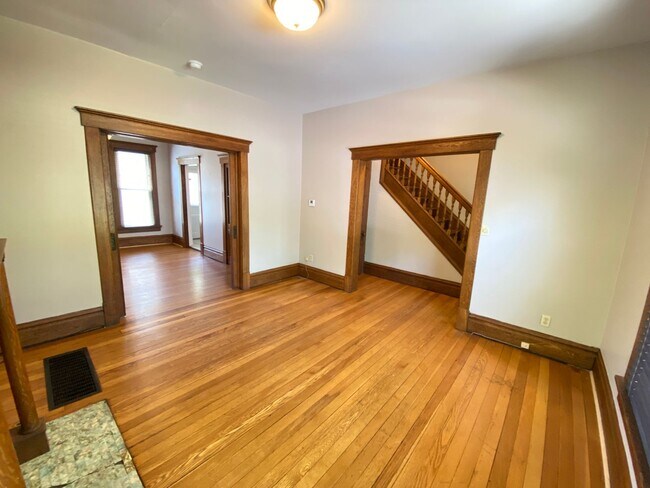 Foto del edificio - Pennsylvania Ave 1297-1299 GW2