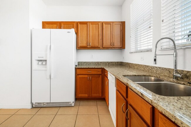 Foto del edificio - 500 Pacific Grove Dr