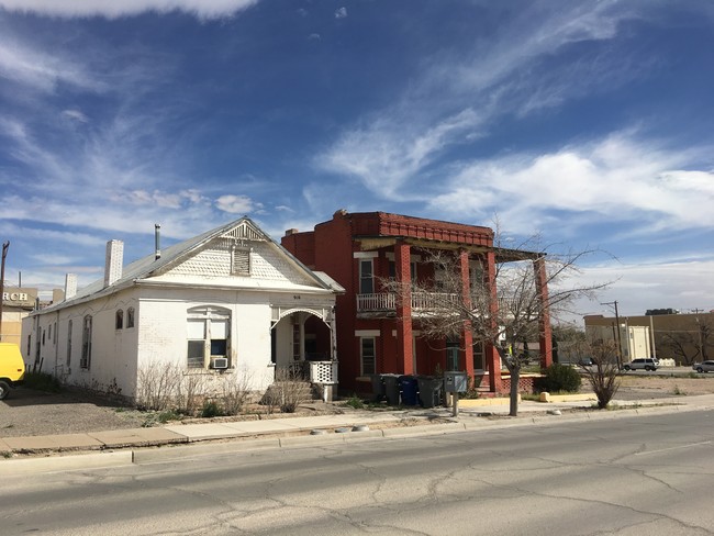 Foto del edificio - Two Buildings on Kansas Street