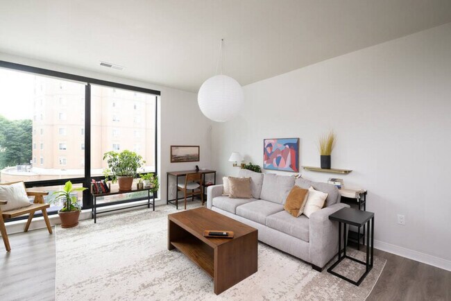 Foto del edificio - 1632 N Franklin Pl