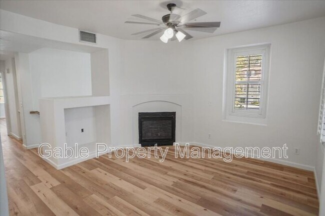 Foto del edificio - 28279 Canterbury Ct