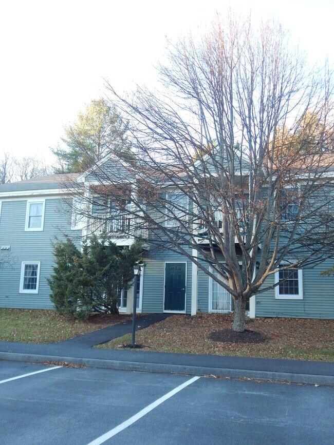 Building Photo - 26 Somerset