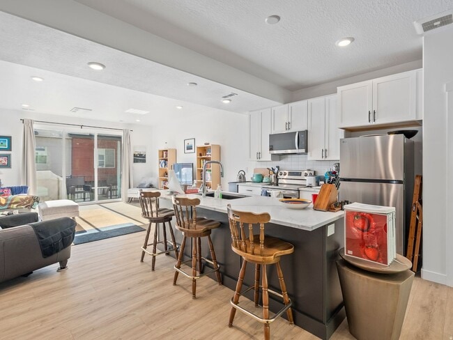 Building Photo - 4136 Winder Ln
