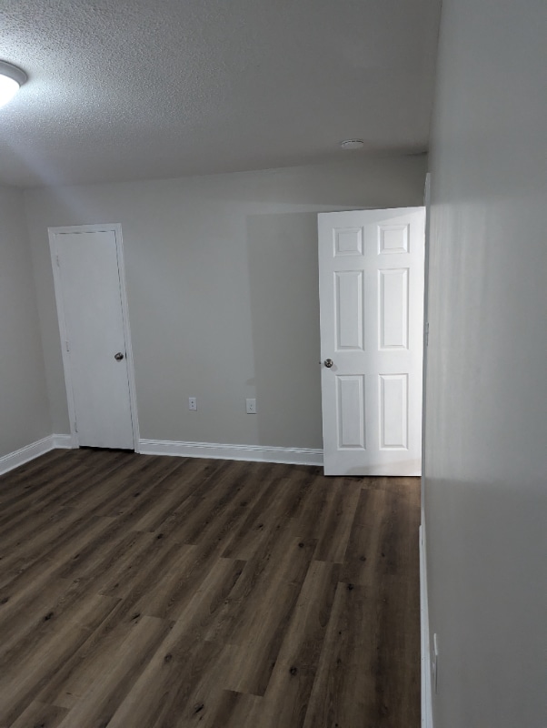 Foto del edificio - 1025 Hazelwood Dr