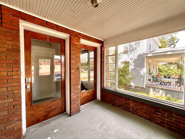 Building Photo - 1783 Sanford St