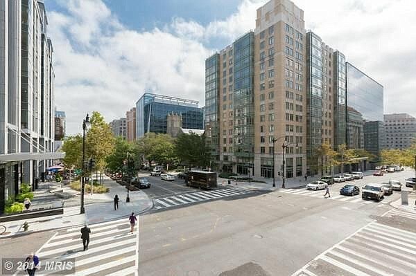 Frente del edificio principal - 1150 K St NW