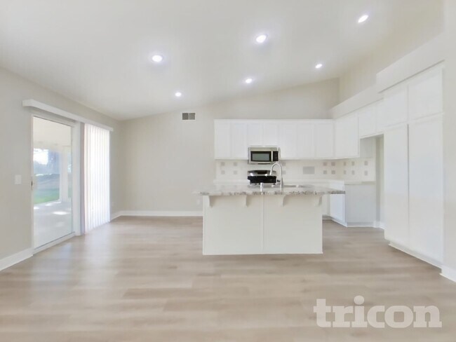 Foto del edificio - 1346 Woodvale Dr