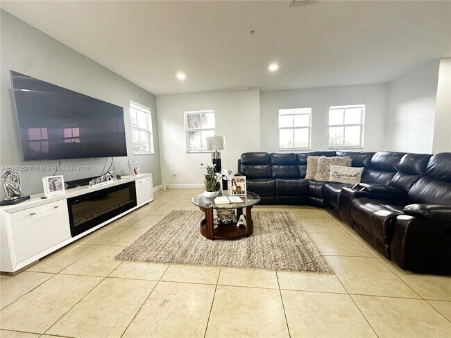 Foto del edificio - 260 NW 109th Ave